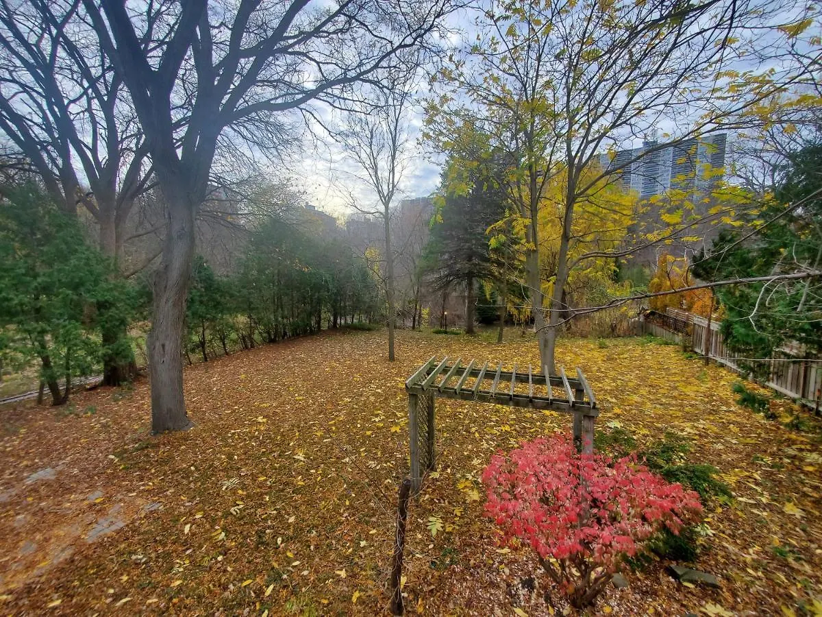 Don River Villa - Boutique Inn Toronto Guest house